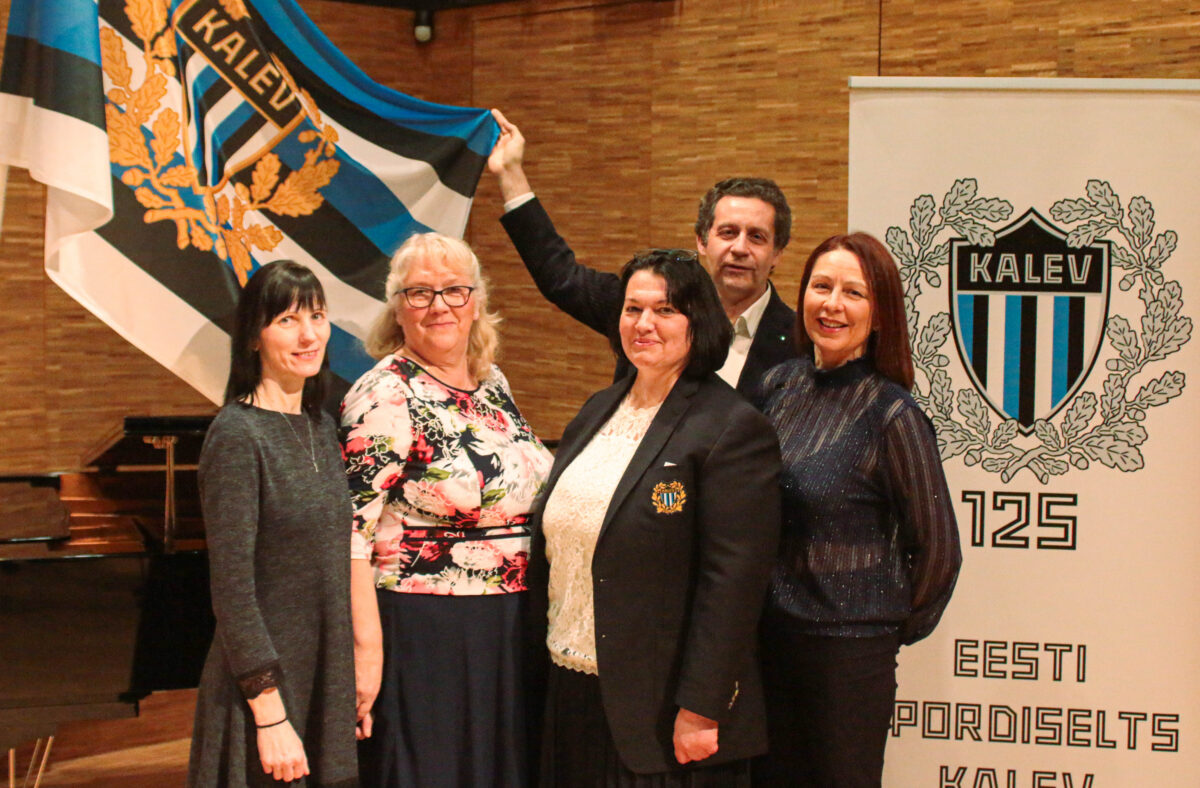 Vabatahtlikud ja võimlemise projektijuhtLembe Laas Vabatahlikud ja Lembe Laas